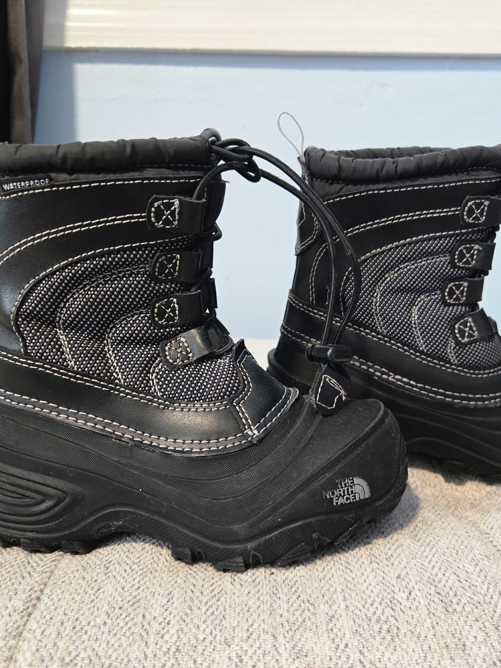 The North Face Black Kids Snow Boots (Size 11)